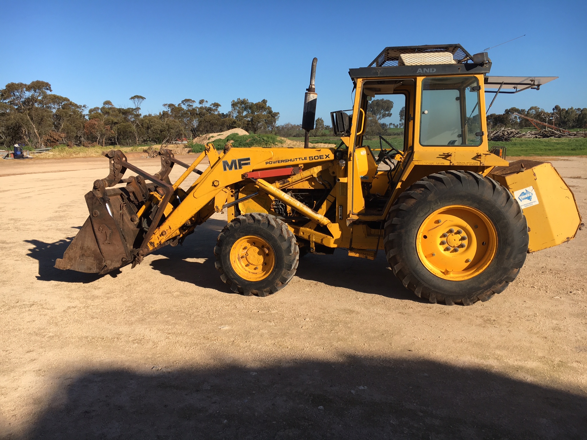Massey Ferguson 50ex loader Machinery & Equipment